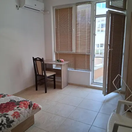 Dobi Apartment Pomorie